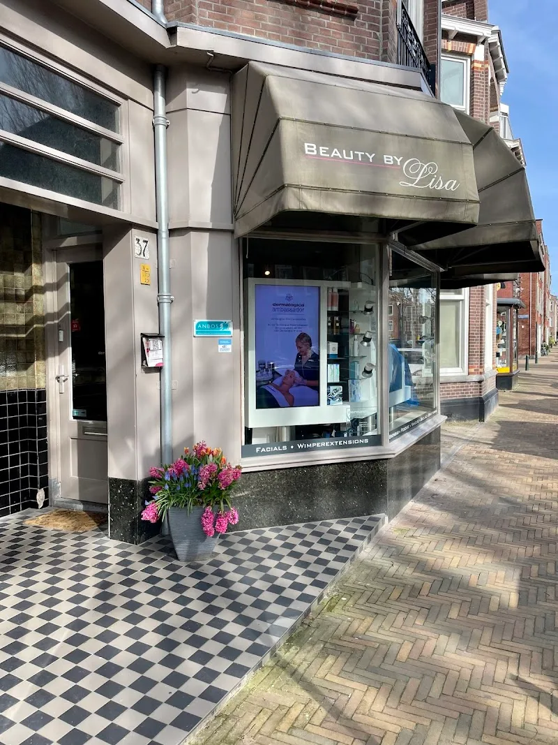 Beauty by Lisa Den Haag