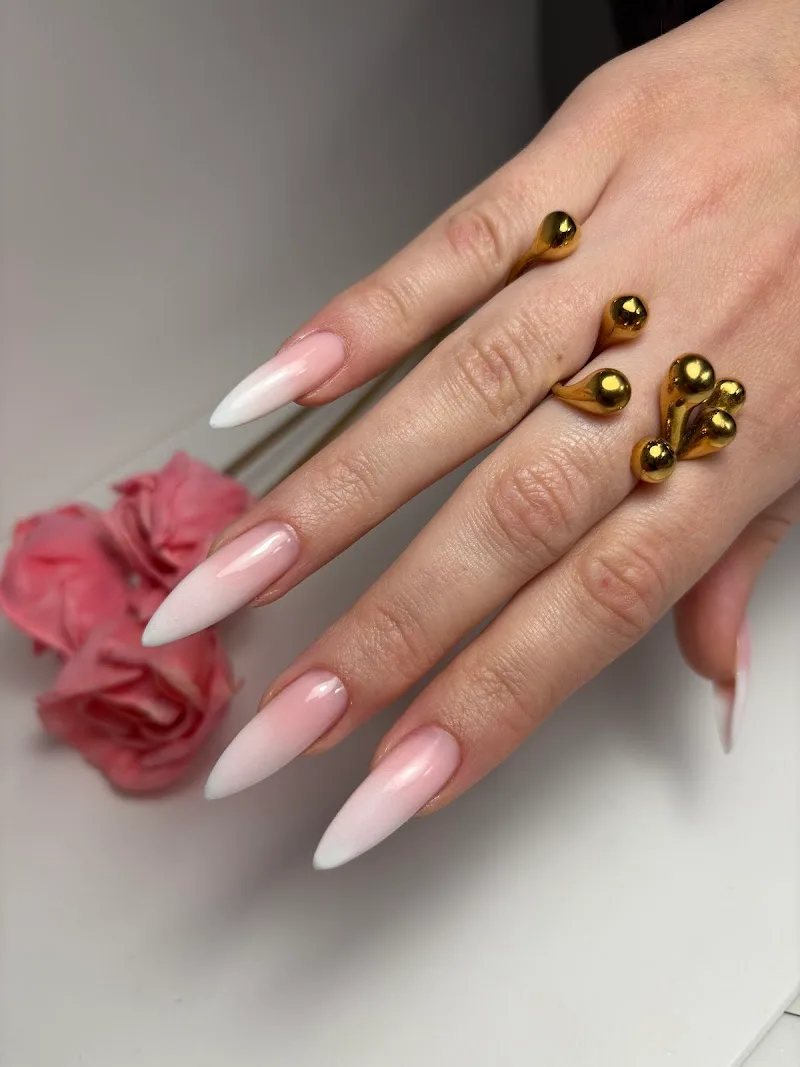 Beauty Lab by Laura / Nail Academy