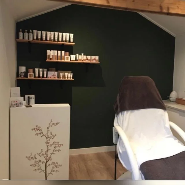 BLOOM beauty treatments