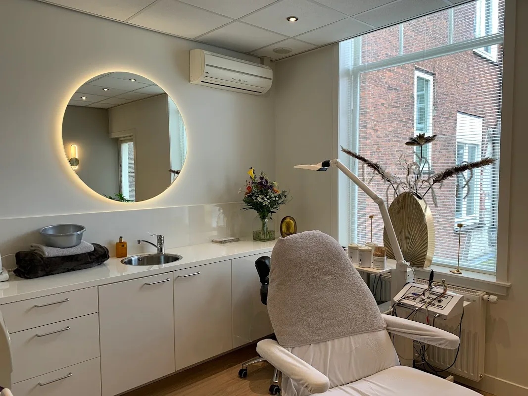 Cosmo Beauty