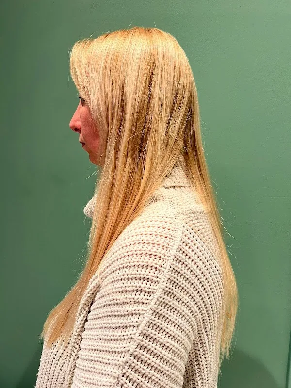 Emke Hairstylist