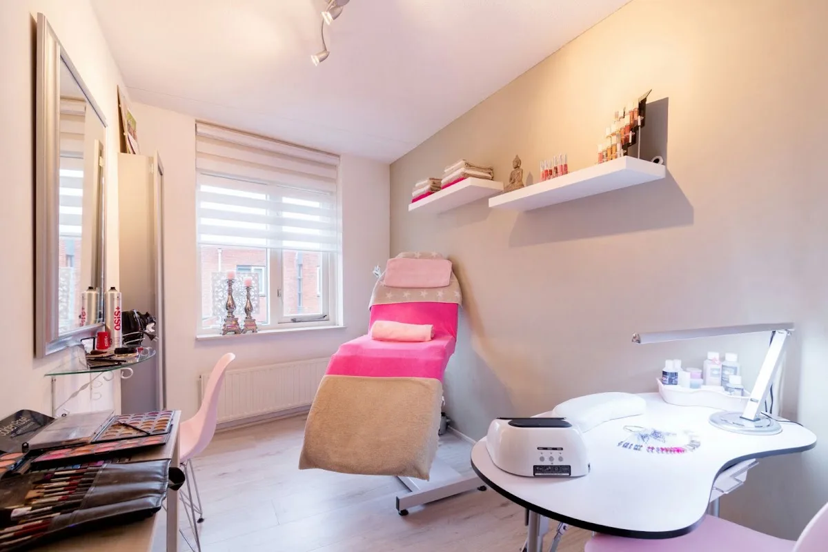 Hairclusief bruidsstylist / make-up / krullenkapper