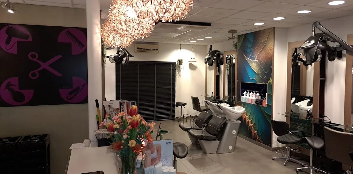 Kapsalon Professional By Karlijn