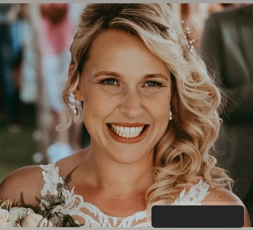 Knap van Ellen Bruidskapsels / make-up artist