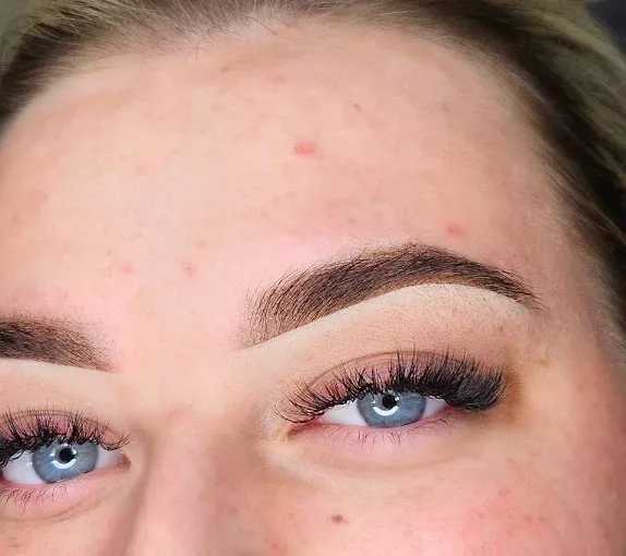 Looks by Sneezs