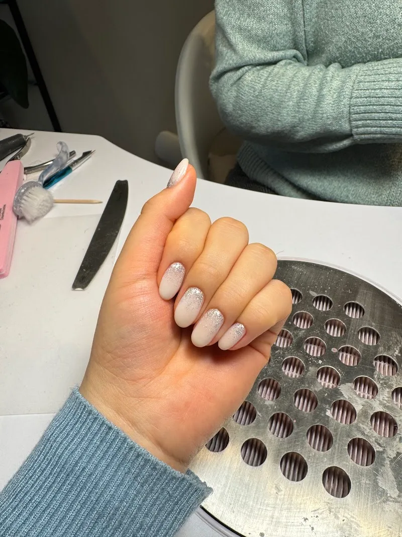 Manicure V&M