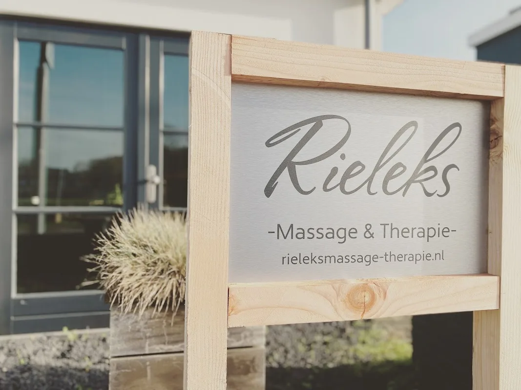 Rieleks Holistisch Massage en Cupping Therapie