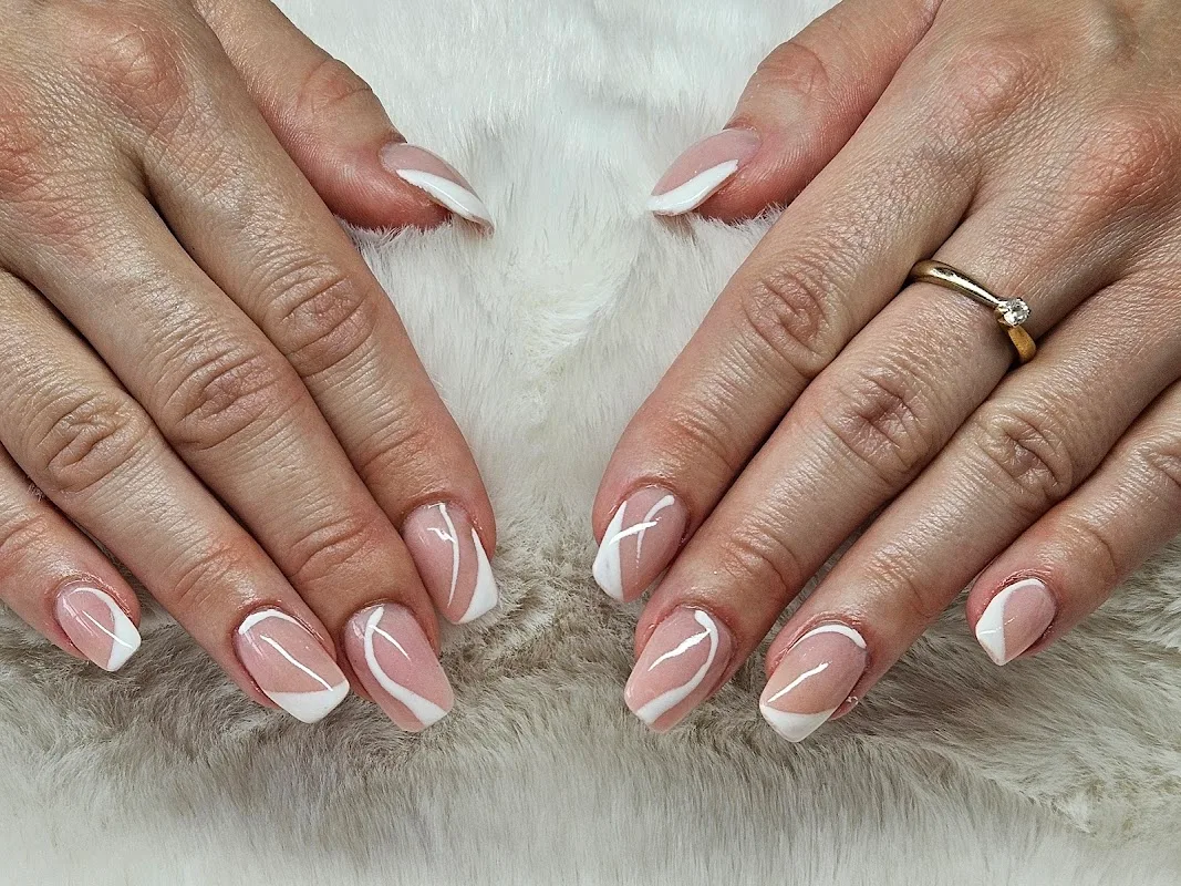 Roos Beauty Nails