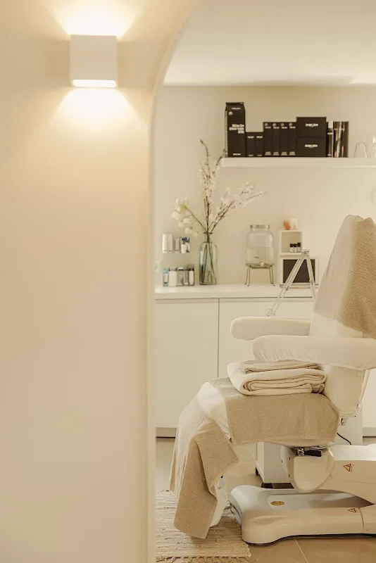 SAV's Salon