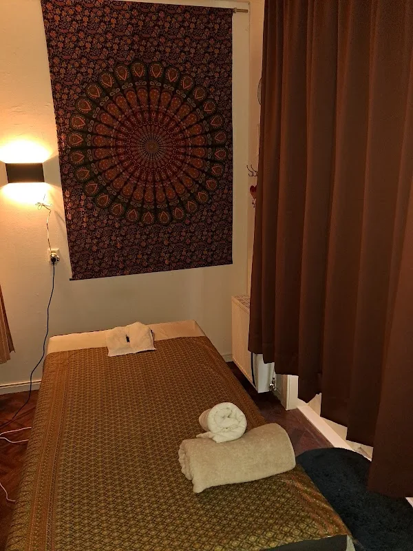 Wichian aroma massage